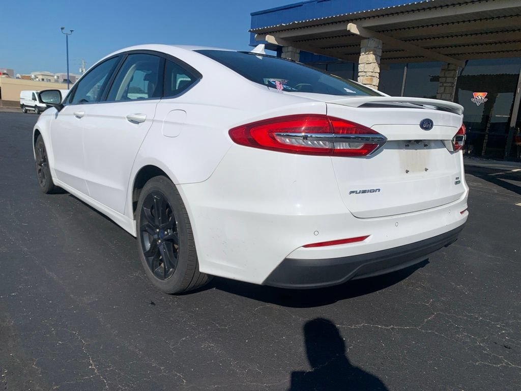 Used 2020 Ford Fusion SE w/ Equipment Group 151A FWD image 5
