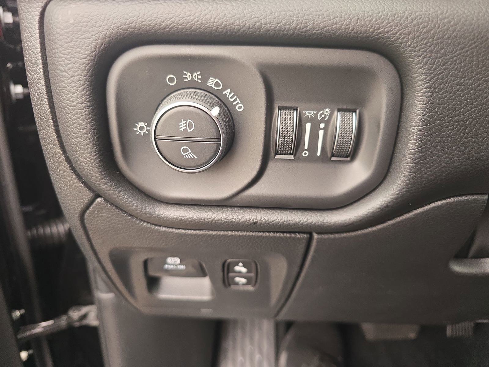 New 2026 RAM 1500 Rebel AWD/4WD image 28