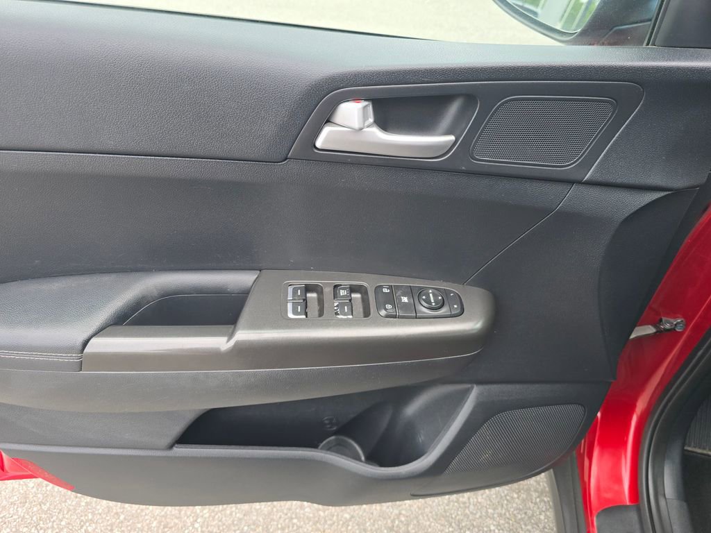 Used 2017 Kia Sportage LX FWD image 10