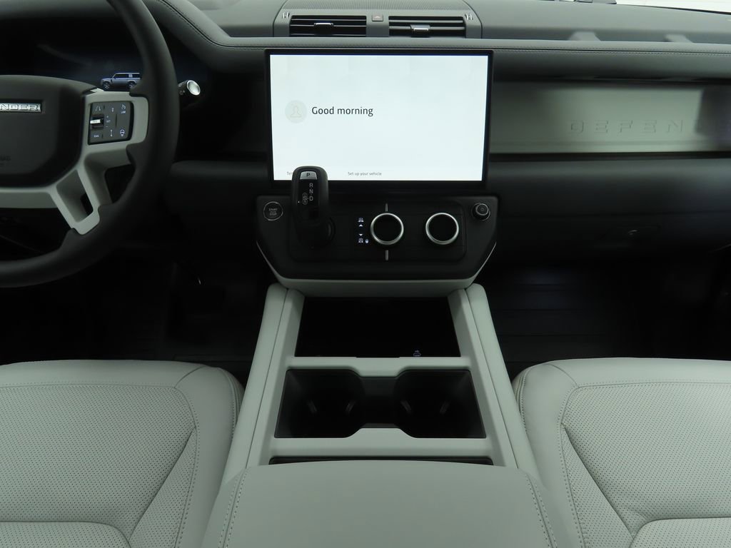 New 2026 Land Rover Defender 130 X-Dynamic SE image 13
