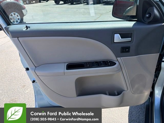 Used 2008 Mercury Sable Premier FWD image 12