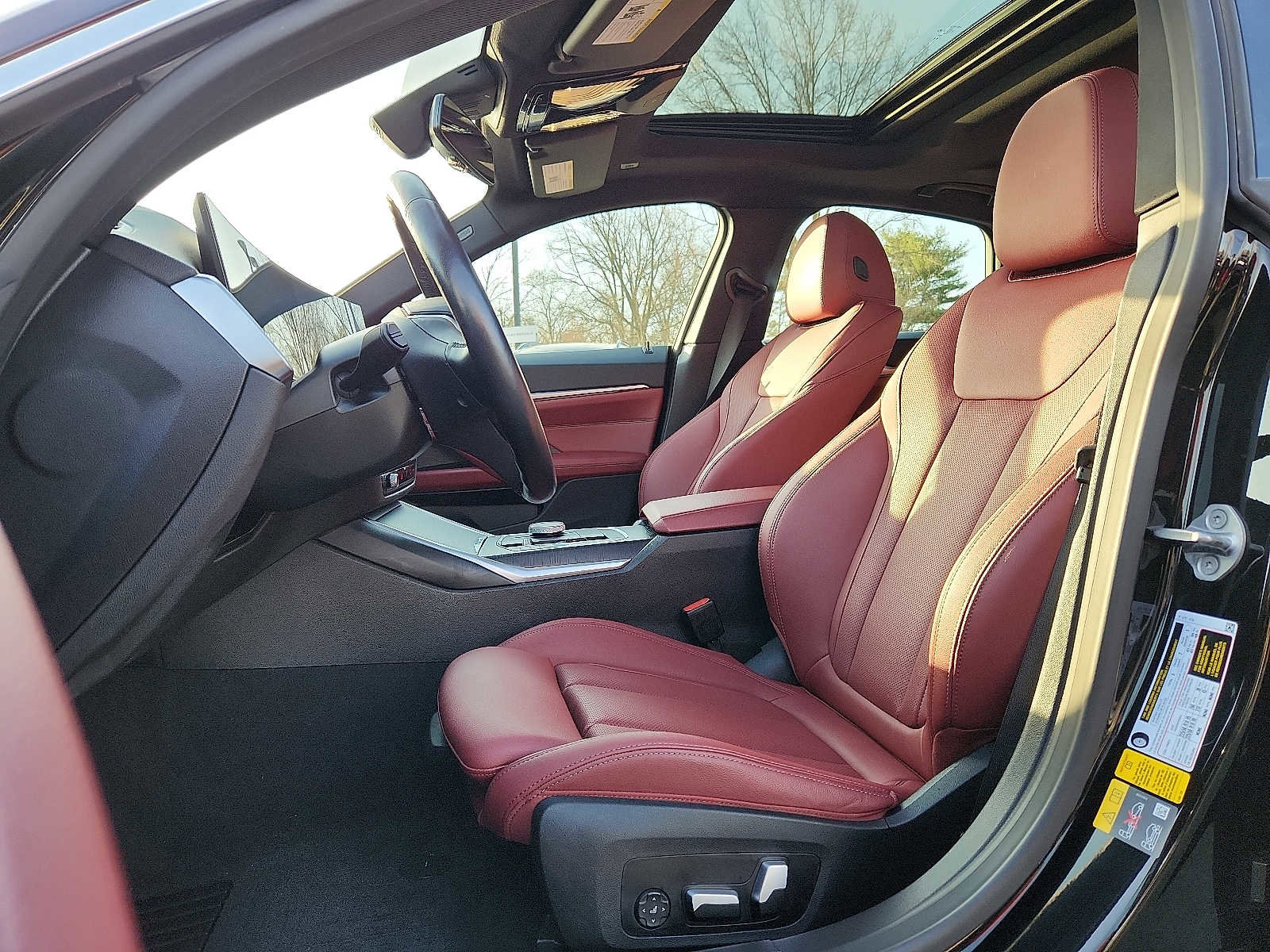 Certified 2023 BMW i4 eDrive35 w/ Premium Package image 13