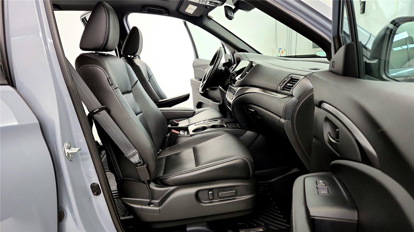 Used 2023 Honda Passport EX-L image 17