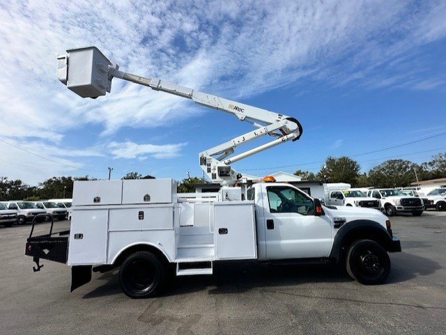 Used 2008 Ford F550 4x4 Regular Cab Super Duty image 5