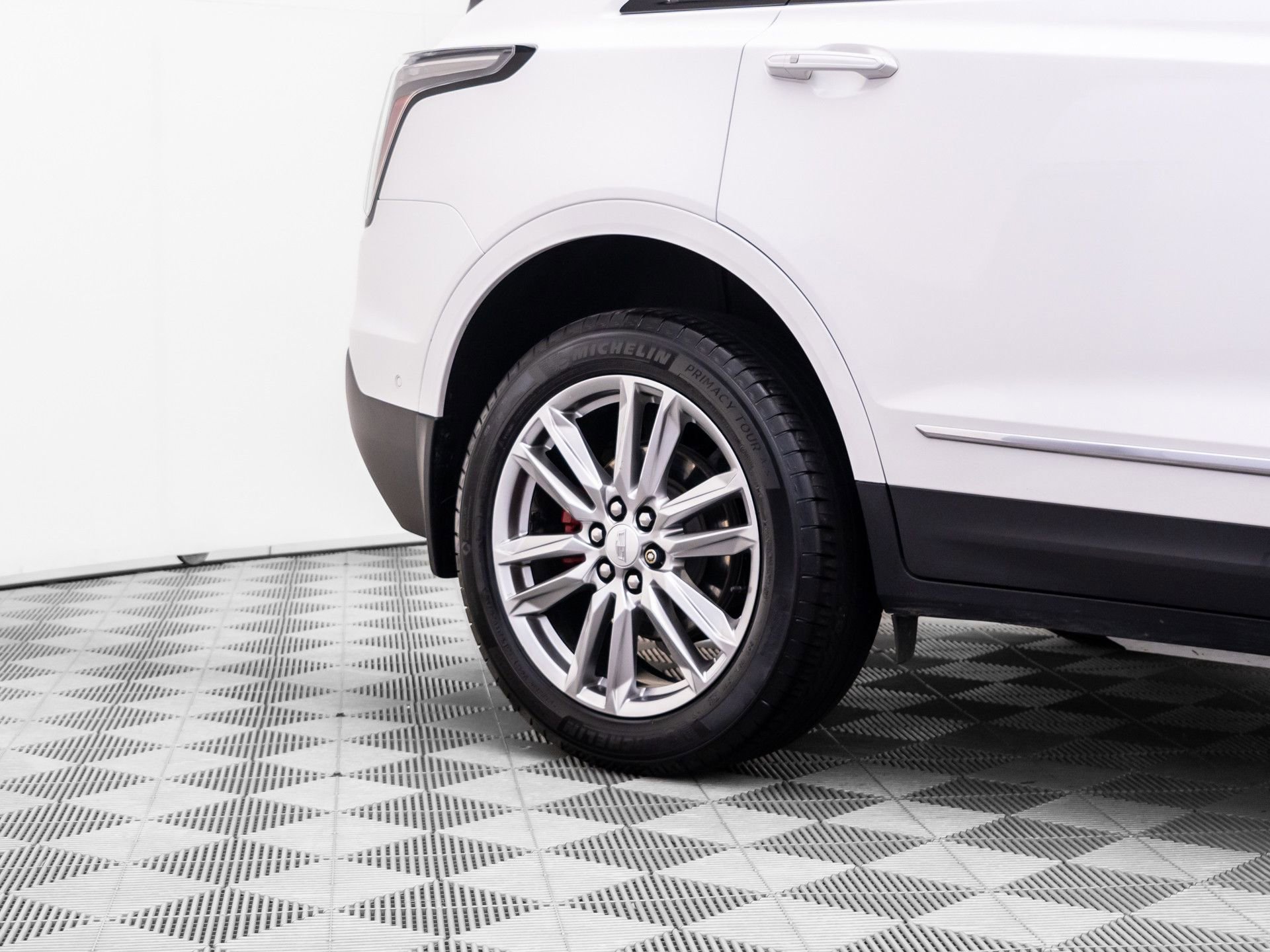 Certified 2024 Cadillac XT5 Sportv w/ Technology Package AWD/4WD image 34