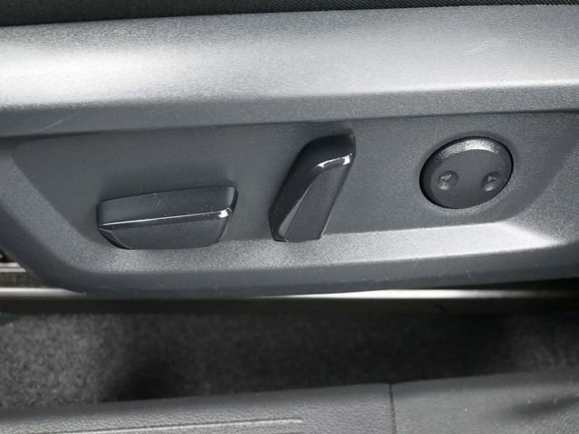 Used 2025 Nissan Rogue SV image 12