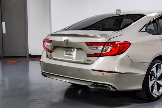 Used 2018 Honda Accord Touring image 13