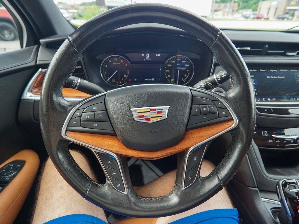 Used 2021 Cadillac XT5 Premium Luxury w/ LPO, Floor Liner Package AWD/4WD image 23