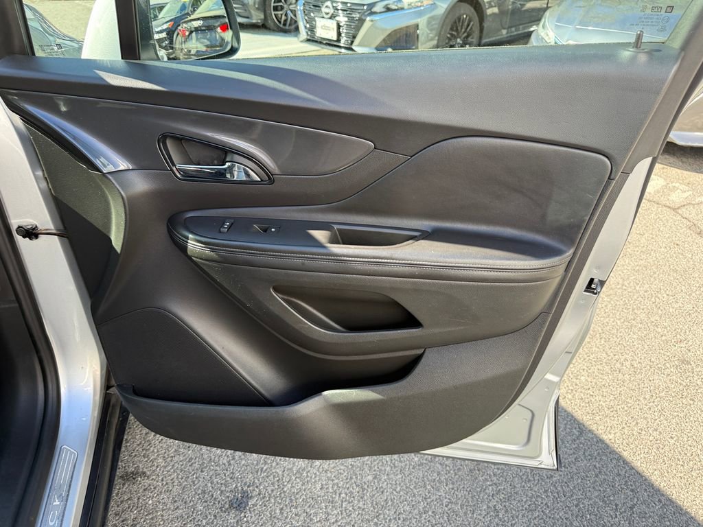 Used 2019 Buick Encore Sport Touring image 27
