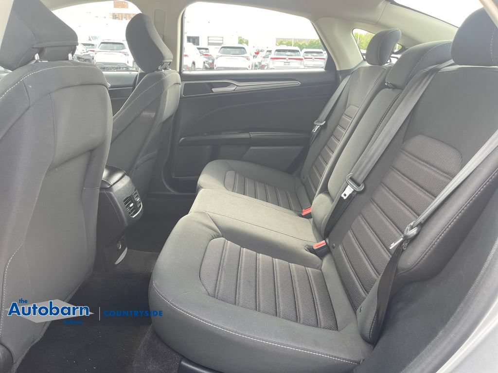 Used 2020 Ford Fusion SE FWD image 23