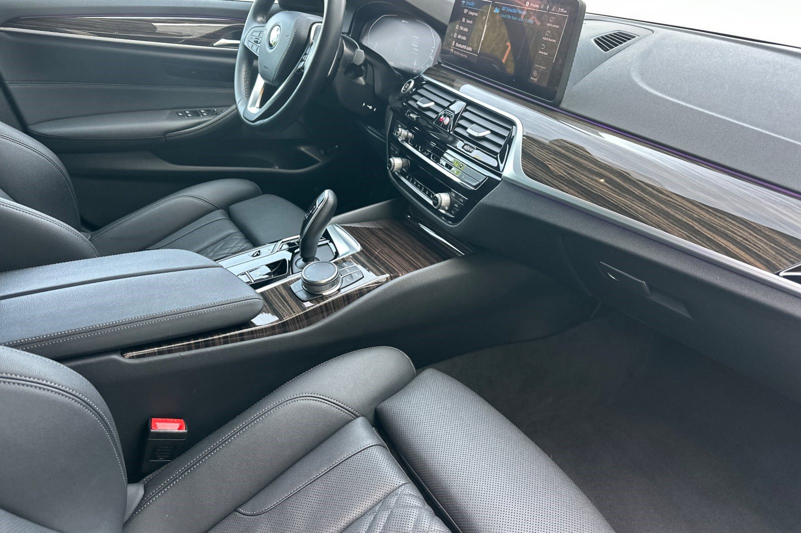 Certified 2023 BMW 530e w/ Convenience Package image 19