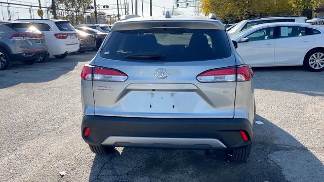 Used 2024 Toyota Corolla Cross LE image 5