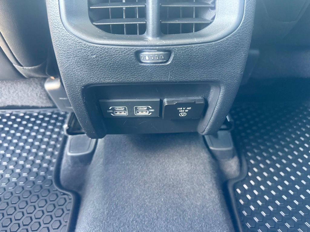 Used 2022 Jeep Cherokee Trailhawk w/ Premium Leather Package AWD/4WD image 41
