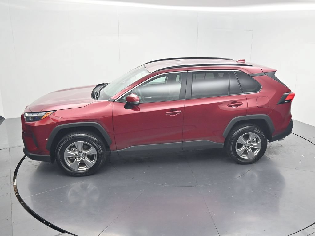 Used 2025 Toyota RAV4 XLE AWD/4WD image 55