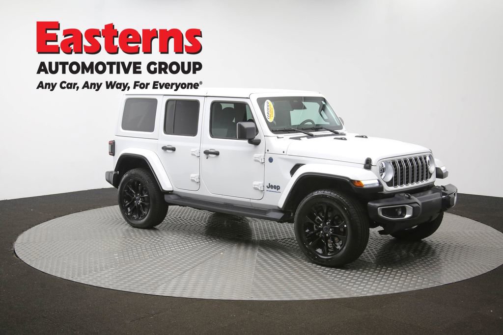 Used 2025 Jeep Wrangler Unlimited Sahara AWD/4WD image 44