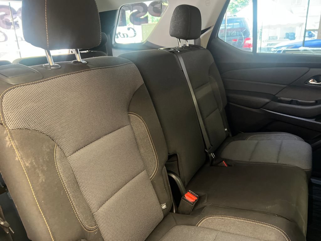 Used 2019 Chevrolet Traverse LT w/ LPO, Floor Liner Package AWD/4WD image 40