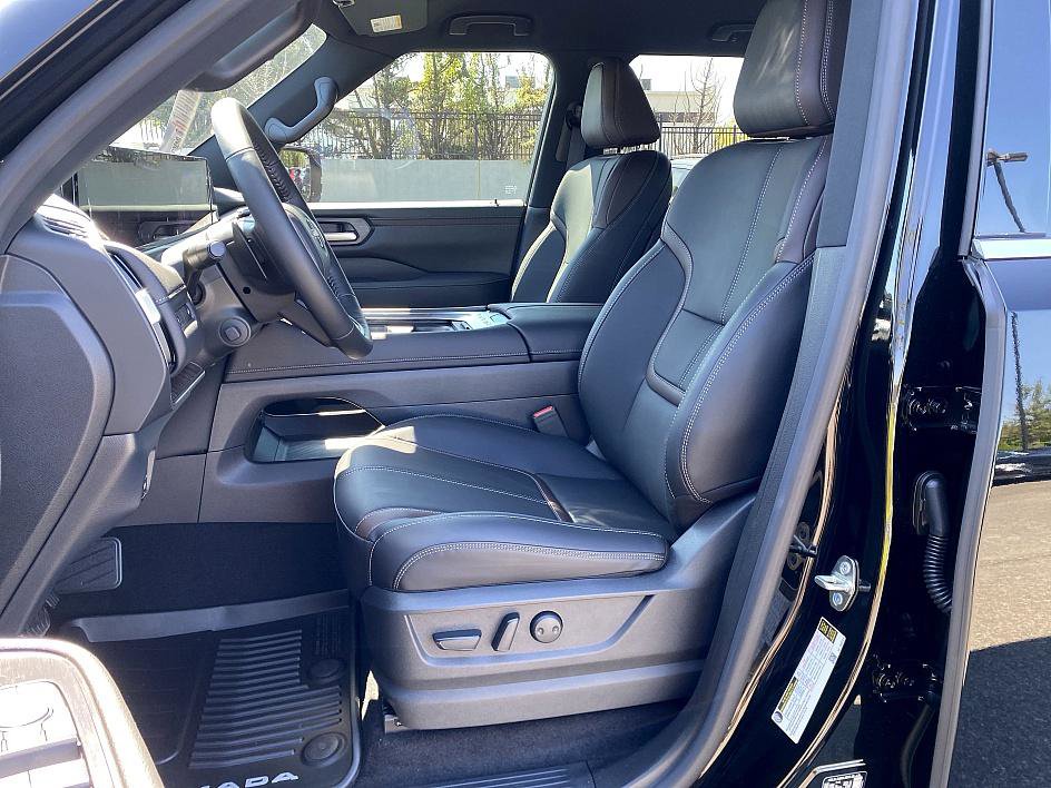 New 2026 Nissan Armada SL image 20