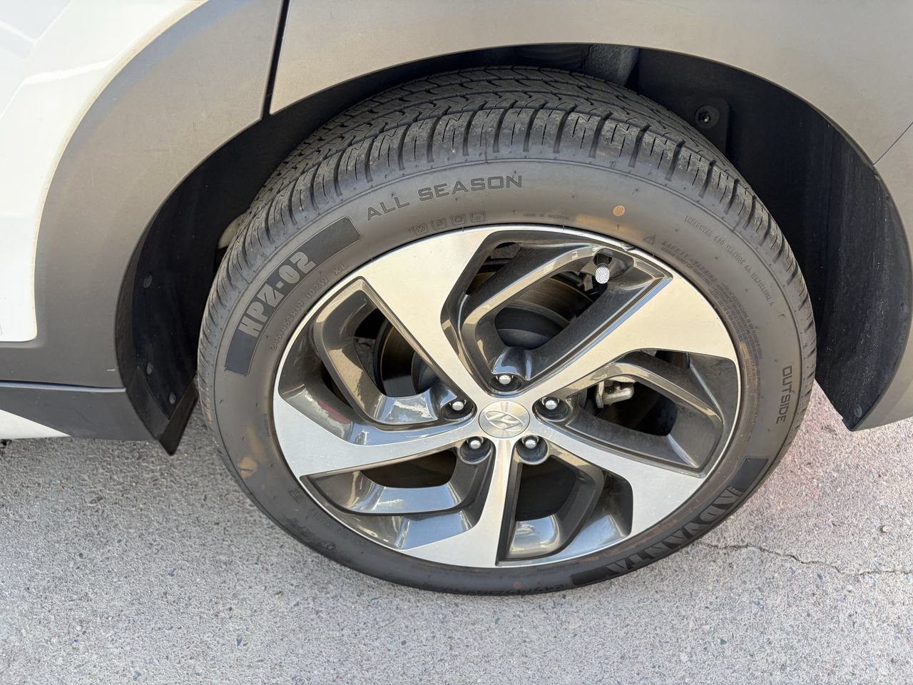 Used 2018 Hyundai Tucson Value w/ Cargo Package FWD image 13