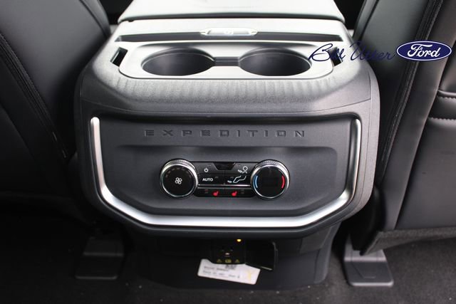 New 2026 Ford Expedition Platinum w/ Stealth Appearance Package AWD/4WD image 11