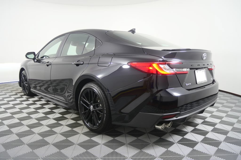 Used 2026 Toyota Camry SE w/ Multimedia Upgrade Package FWD image 5