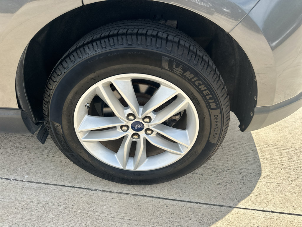 Used 2017 Ford Edge SEL w/ Equipment Group 201A AWD/4WD image 10