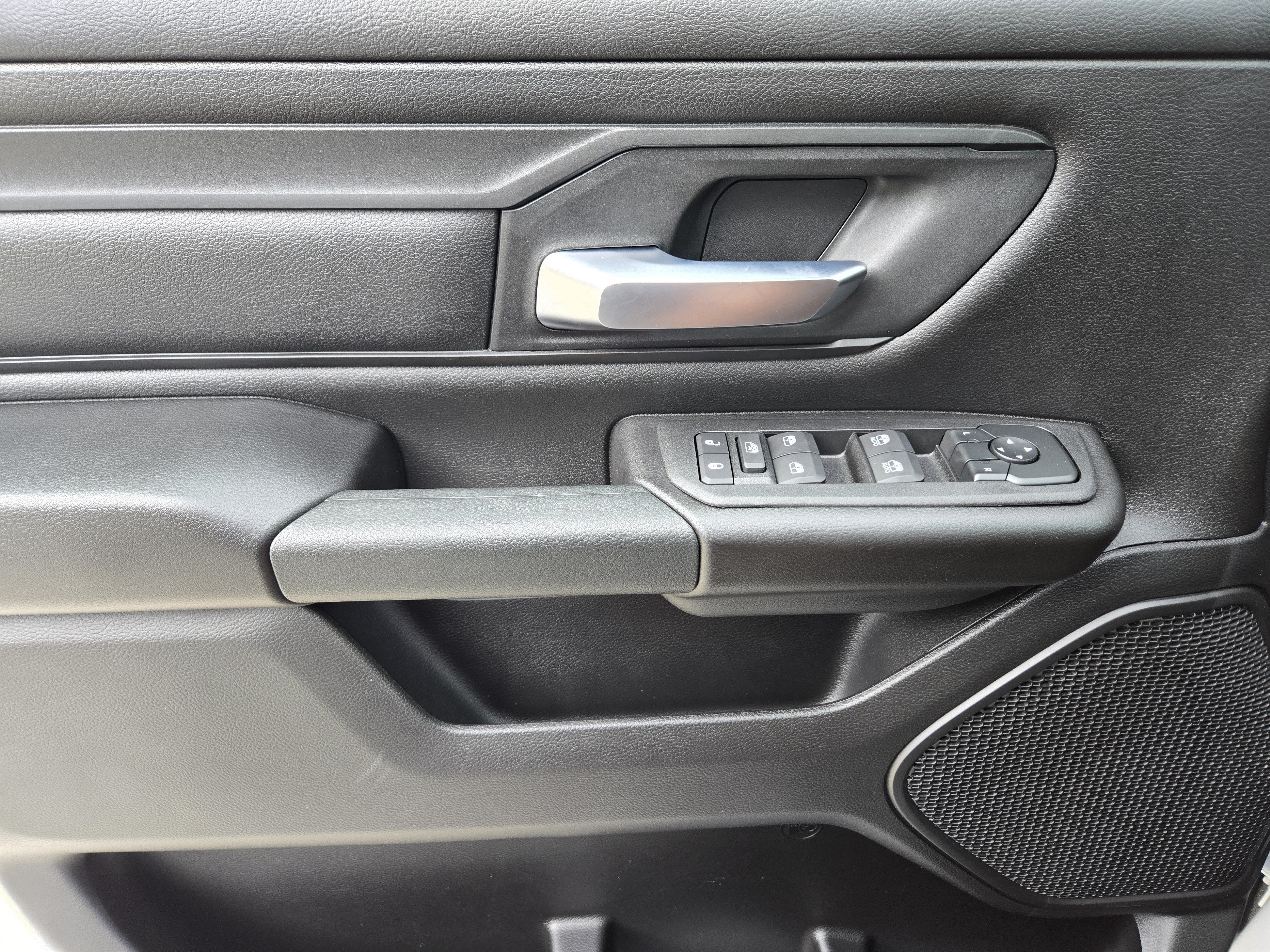 New 2026 RAM 1500 Tradesman AWD/4WD image 18