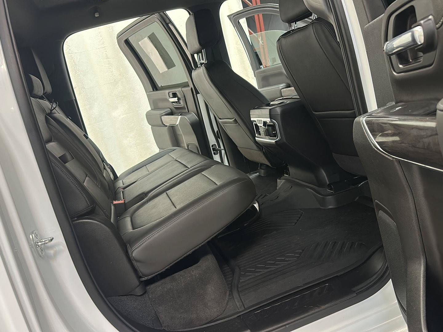 Used 2020 Chevrolet Silverado 2500 LTZ w/ LTZ Plus Package AWD/4WD image 32
