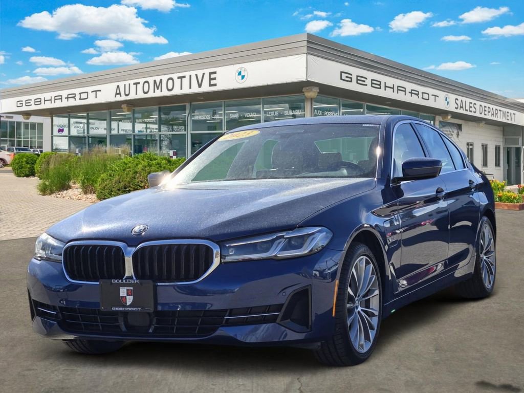 Used 2023 BMW 530e xDrive 530e iPerformance image 3