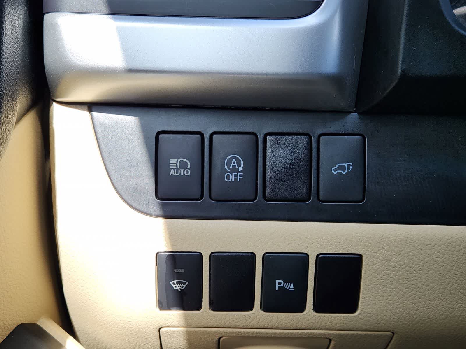 Used 2017 Toyota Highlander Limited FWD image 21