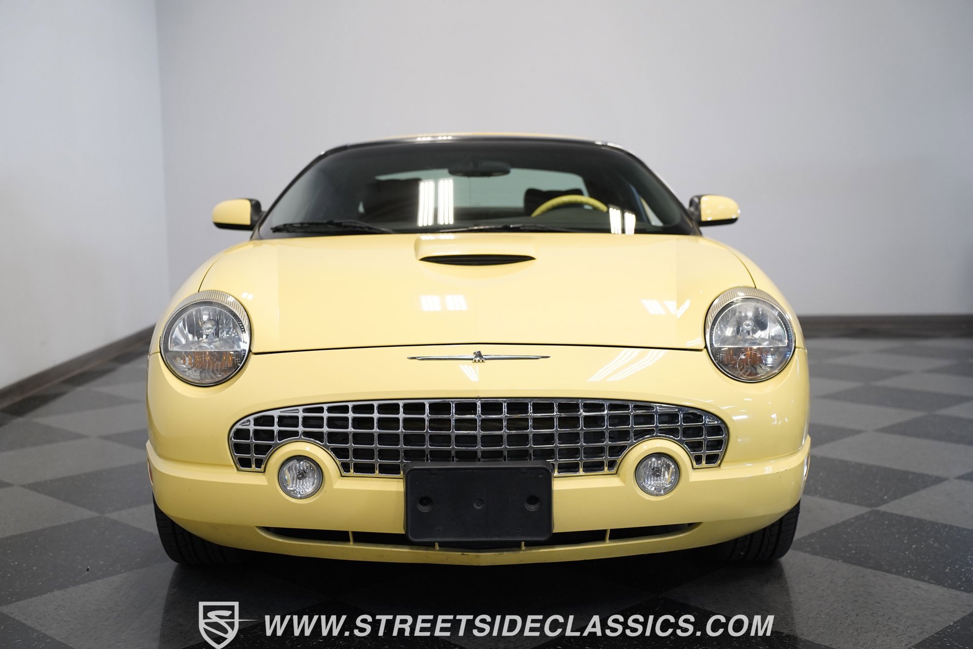 Used 2002 Ford Thunderbird image 22