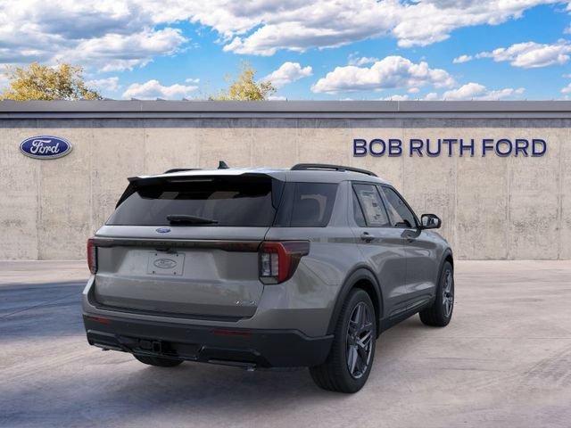 New 2026 Ford Explorer ST-Line w/ ST-Line Street Pack AWD/4WD image 8