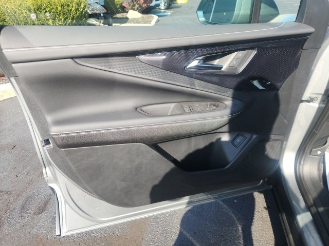 New 2025 Chevrolet Blazer EV LT image 18