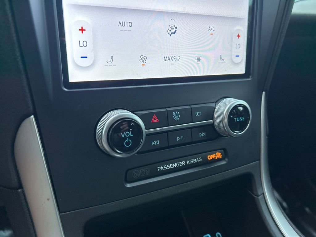 Used 2023 Ford Edge SEL w/ Sport Appearance Package image 29