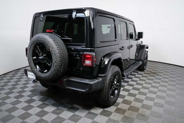 Used 2022 Jeep Wrangler Unlimited Sahara image 3