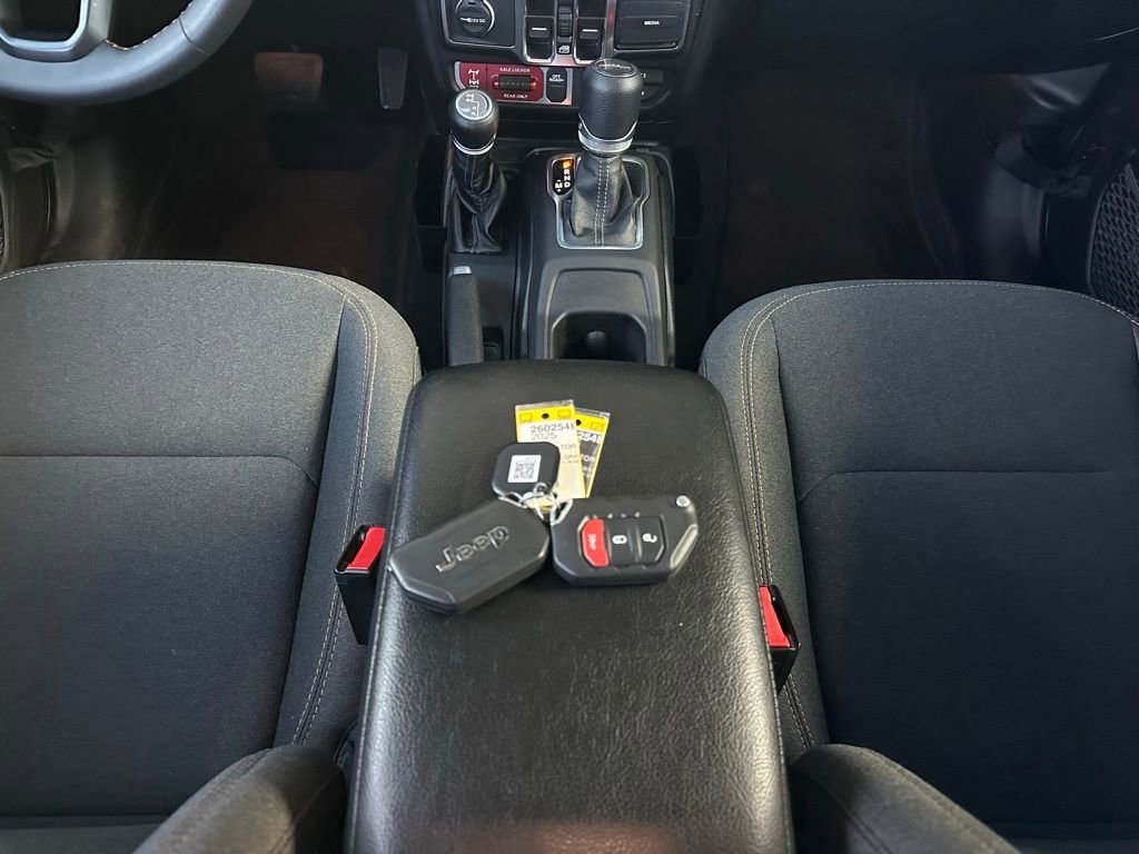 Used 2025 Jeep Gladiator Willys image 21