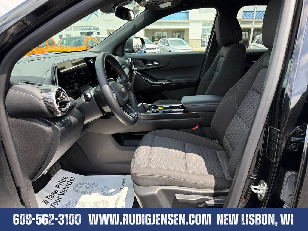Used 2026 Chevrolet Equinox LT AWD/4WD image 9