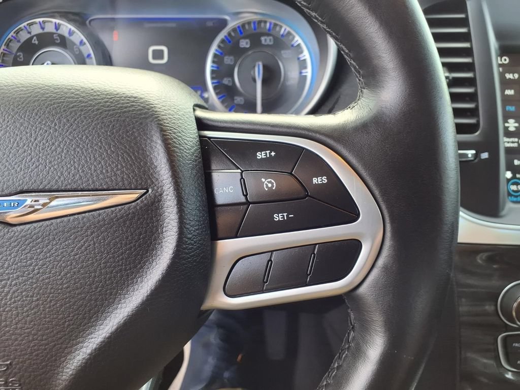 Used 2021 Chrysler 300 Touring L RWD image 14