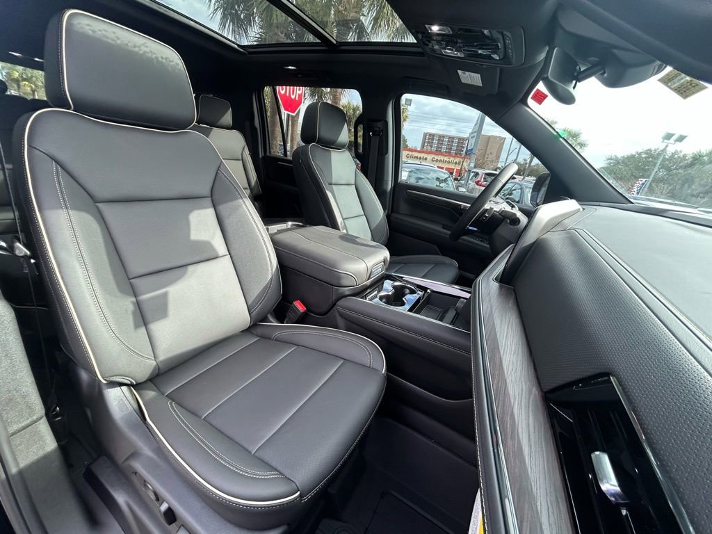 New 2026 Chevrolet Suburban Premier w/ Sun And Tow Package image 25