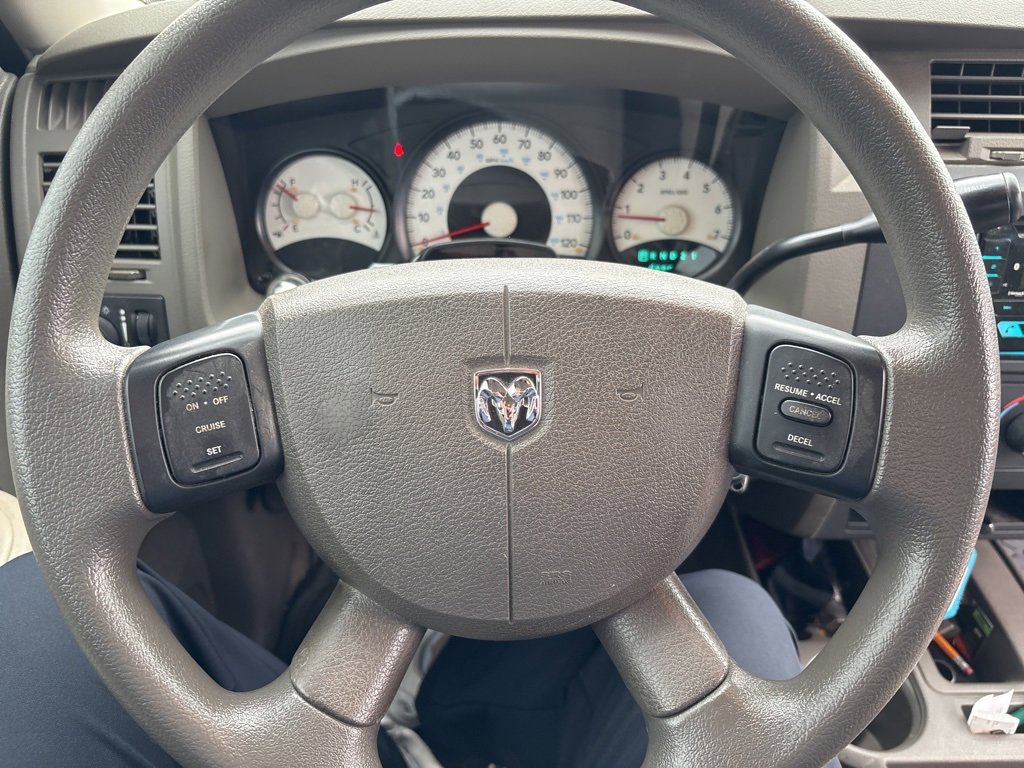 Used 2011 Dodge Dakota Big Horn image 2