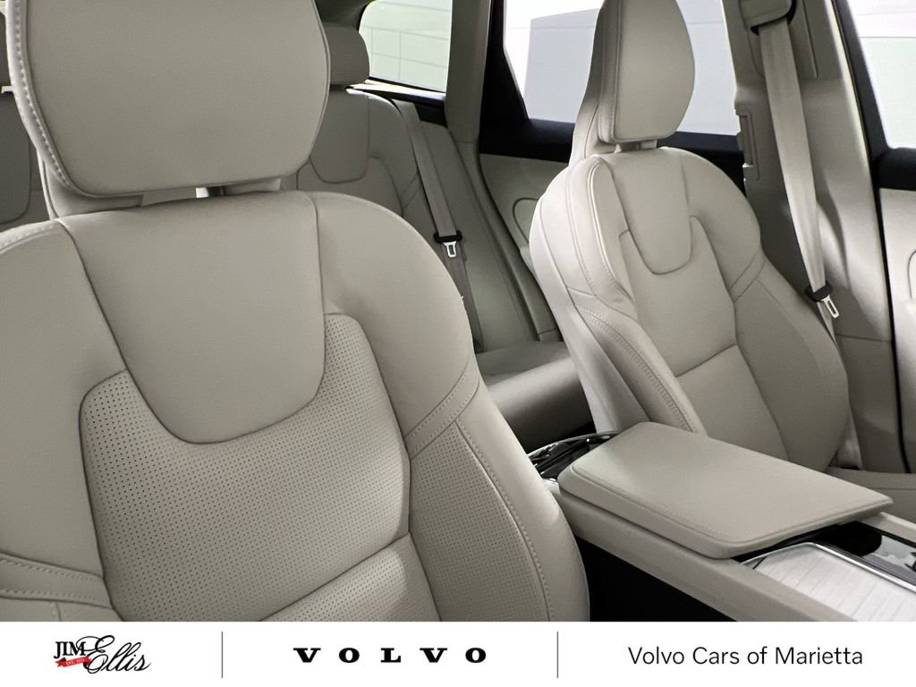 New 2026 Volvo XC60 B5 Ultra w/ Protection Package Premier image 26