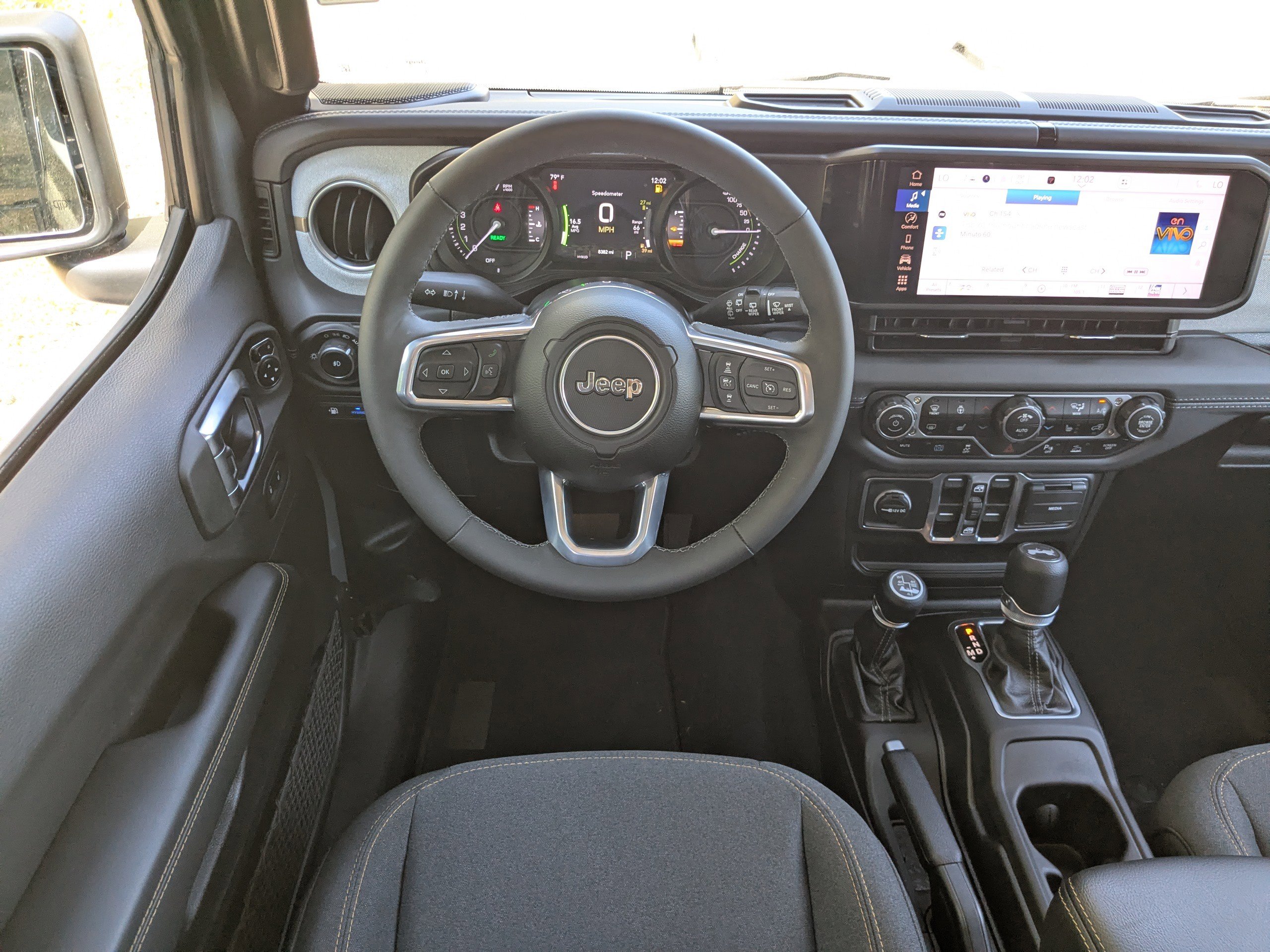 Used 2025 Jeep Wrangler Unlimited Sahara w/ Safety Group image 15