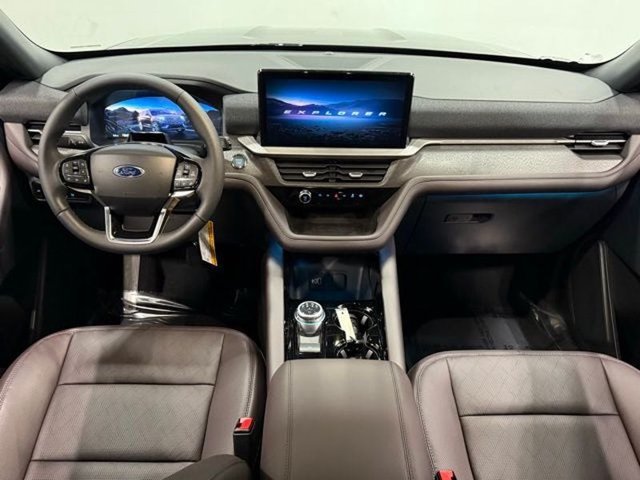 Used 2026 Ford Explorer Platinum RWD image 31