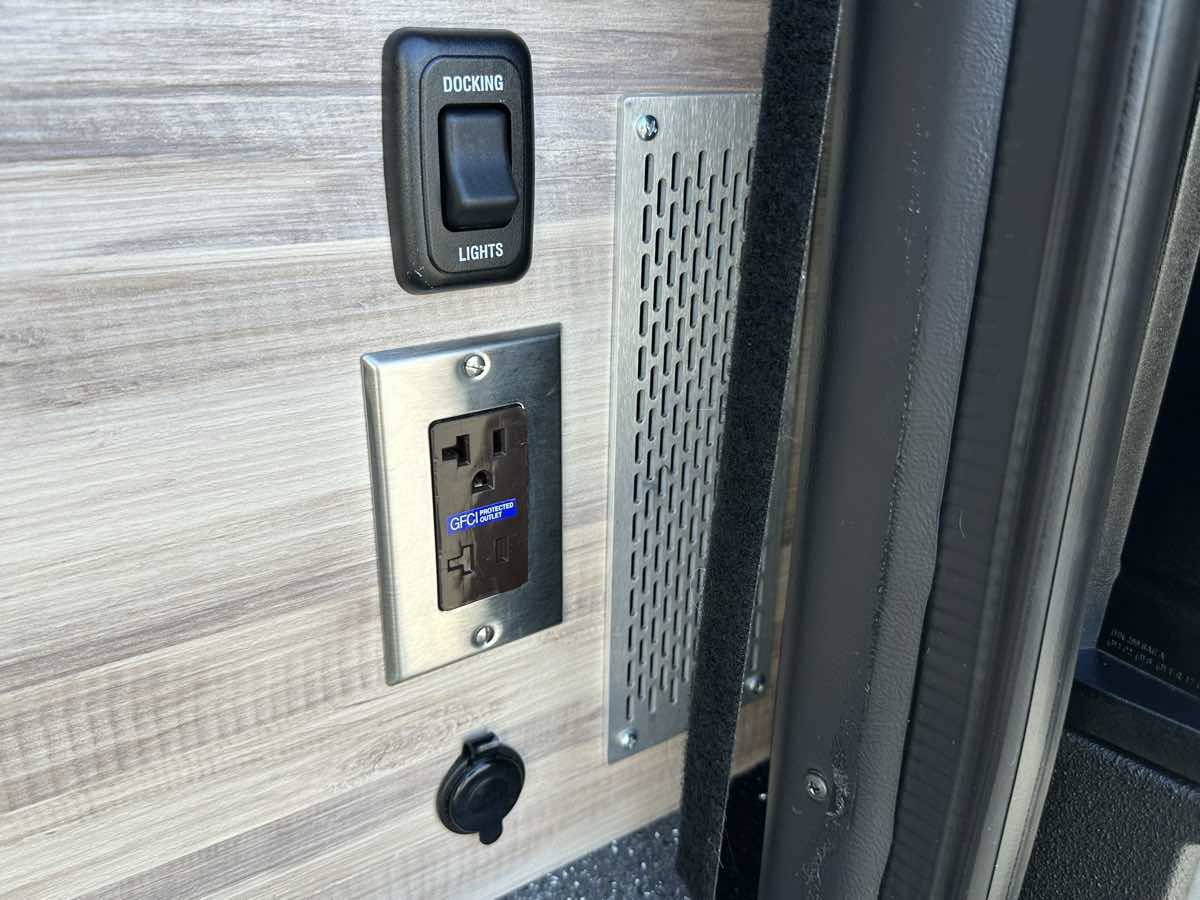 Used 2020 Mercedes-Benz Sprinter 3500 image 20