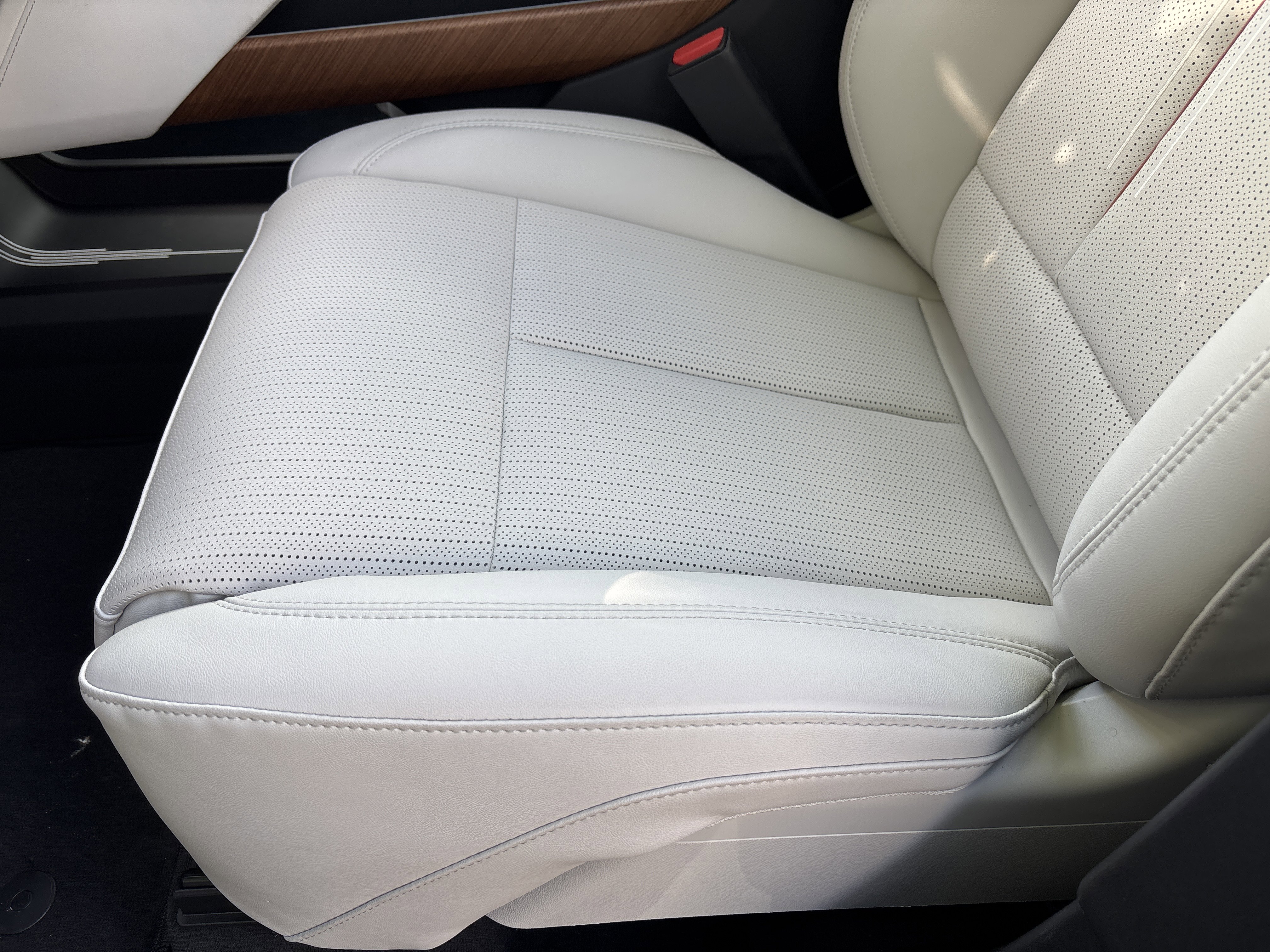 New 2026 Cadillac Vistiq Sport image 28