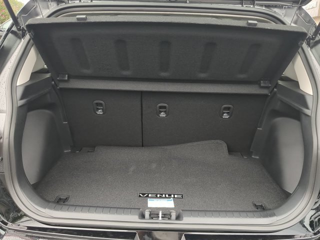 Used 2026 Hyundai Venue SEL FWD image 12