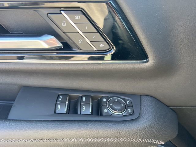 Used 2026 GMC Yukon XL Denali w/ Denali Reserve Package image 13