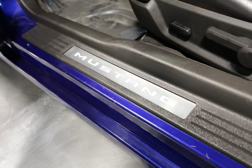 Used 2013 Ford Mustang Premium RWD image 22