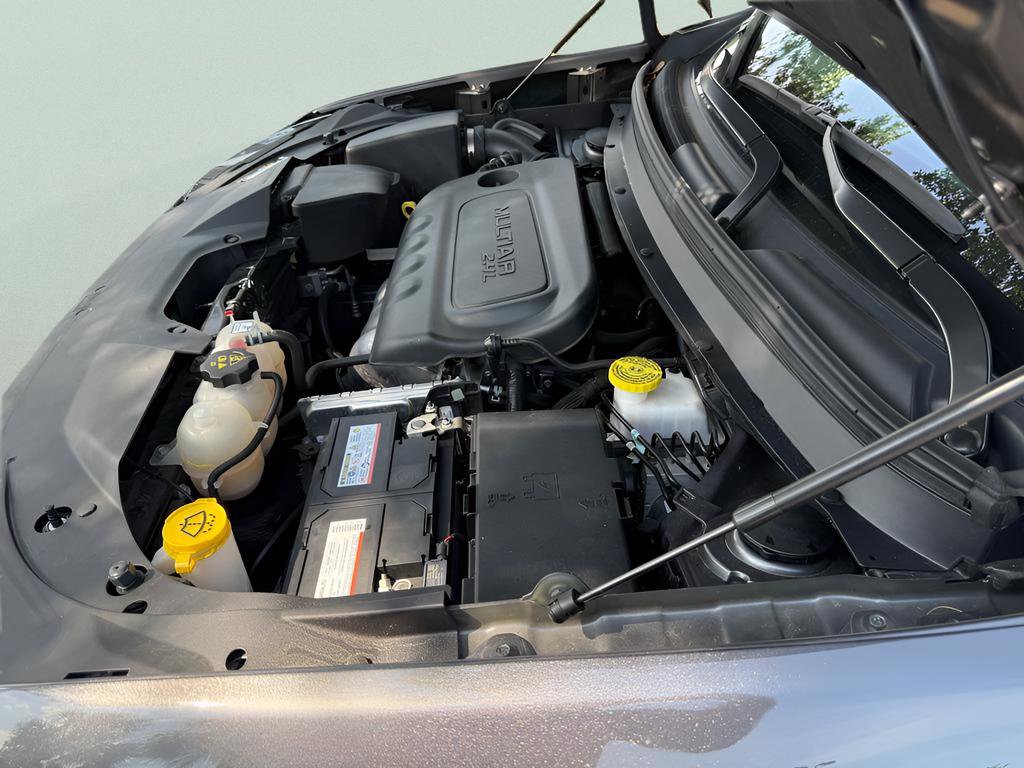 Used 2020 Jeep Cherokee Limited FWD image 39