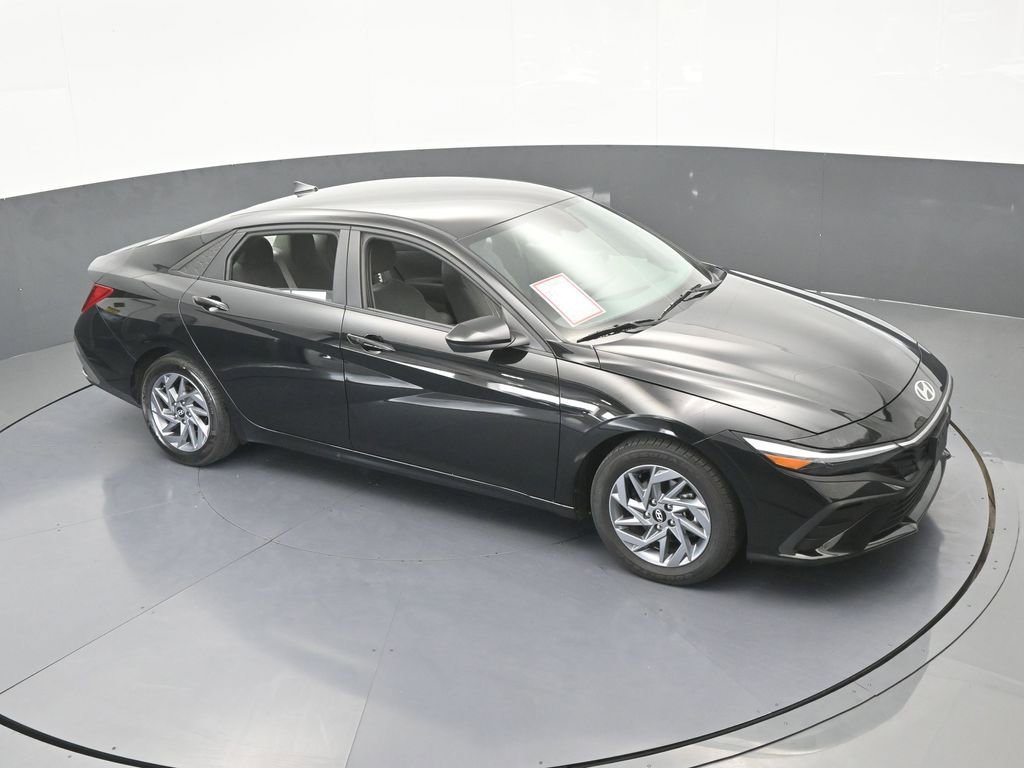 Used 2024 Hyundai Elantra SEL image 54