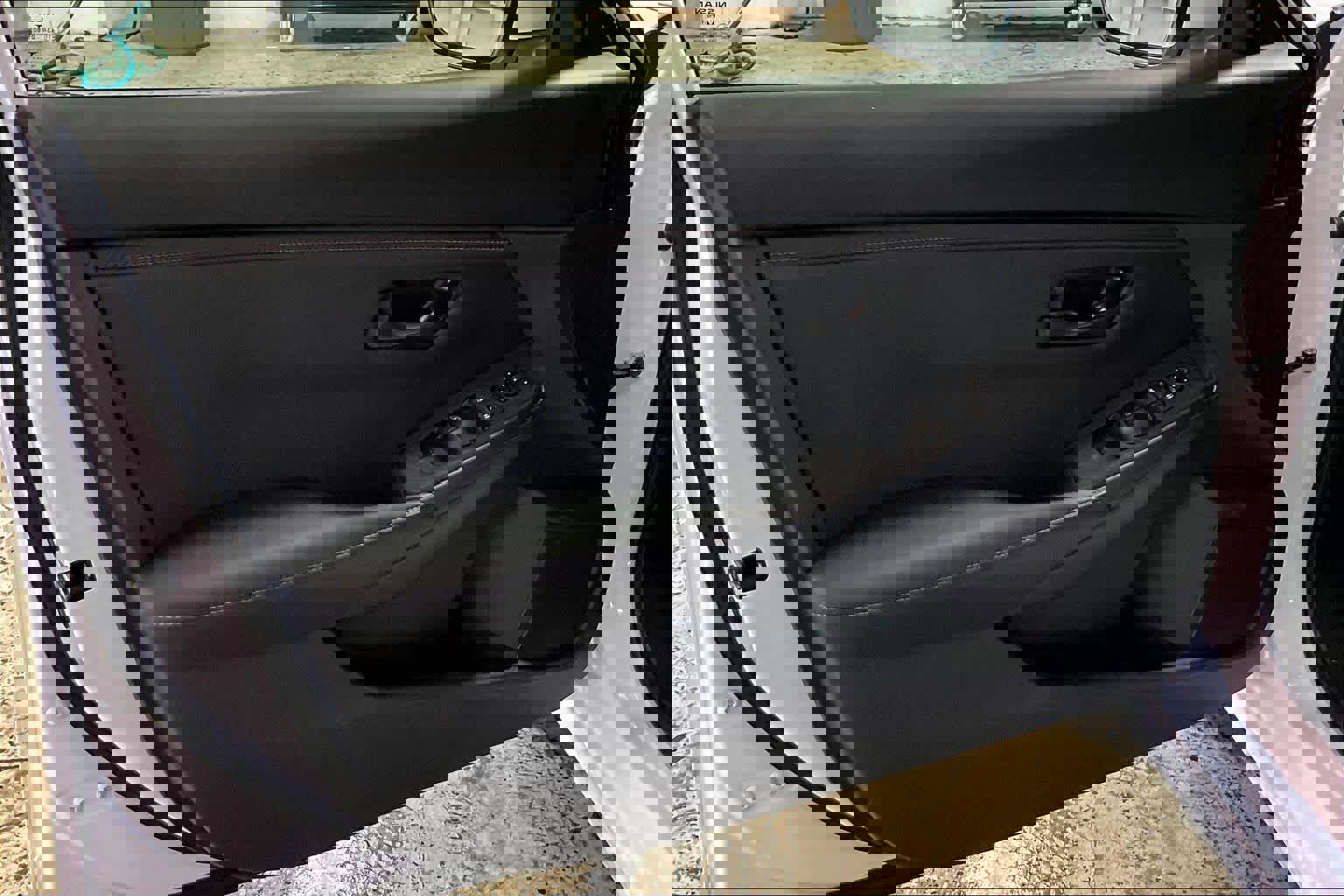 Used 2025 Nissan Sentra S image 21